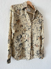 Load image into Gallery viewer, Vintage Western Button Up Shirt
